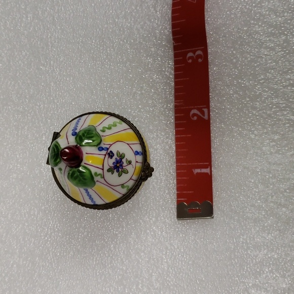 Limoges France Peint Main PV Pear Shaped Porcelain Trinket Box - Picture 9 of 9